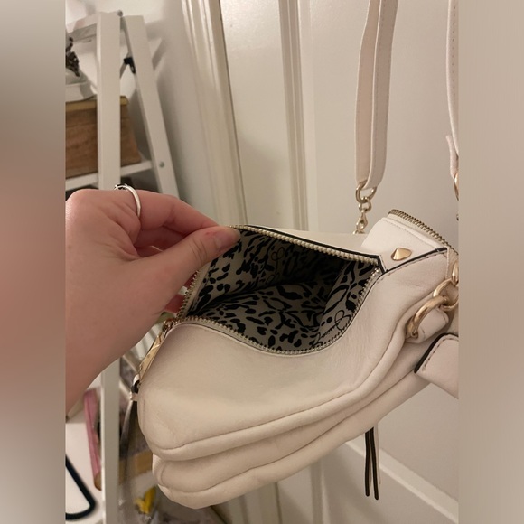 Jessica Simpson Crossbody - Picture 9 of 10